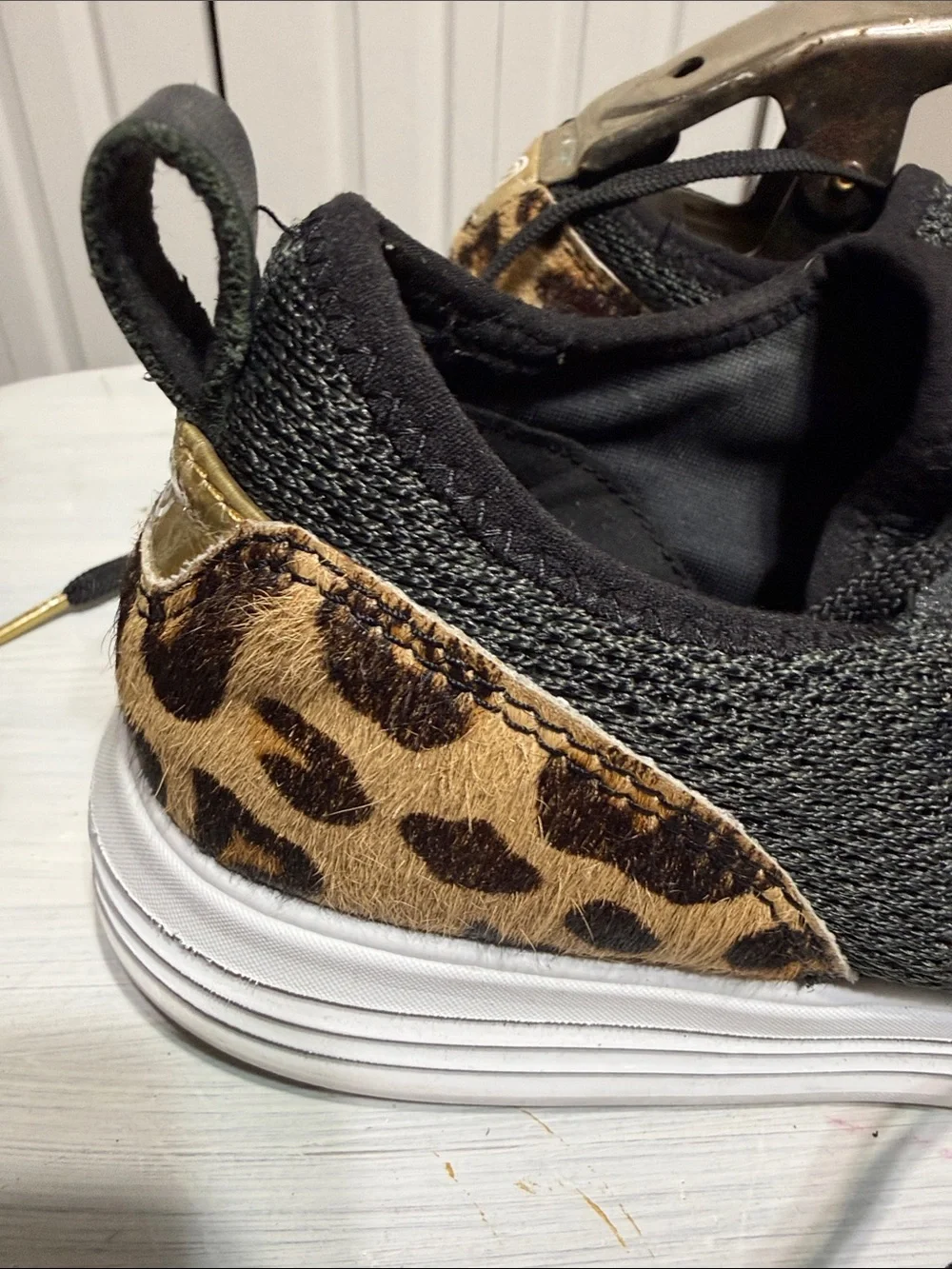 Cole Haan Womens Grandsport Leopard Lace Up Sneakers Shoes size 9